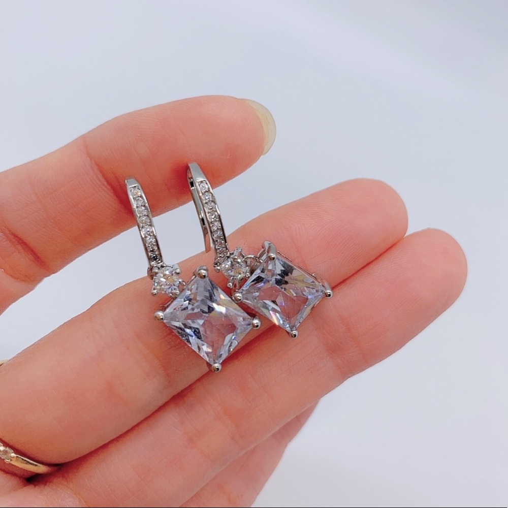 Stimulated Diamond Earring Hypoallergenic